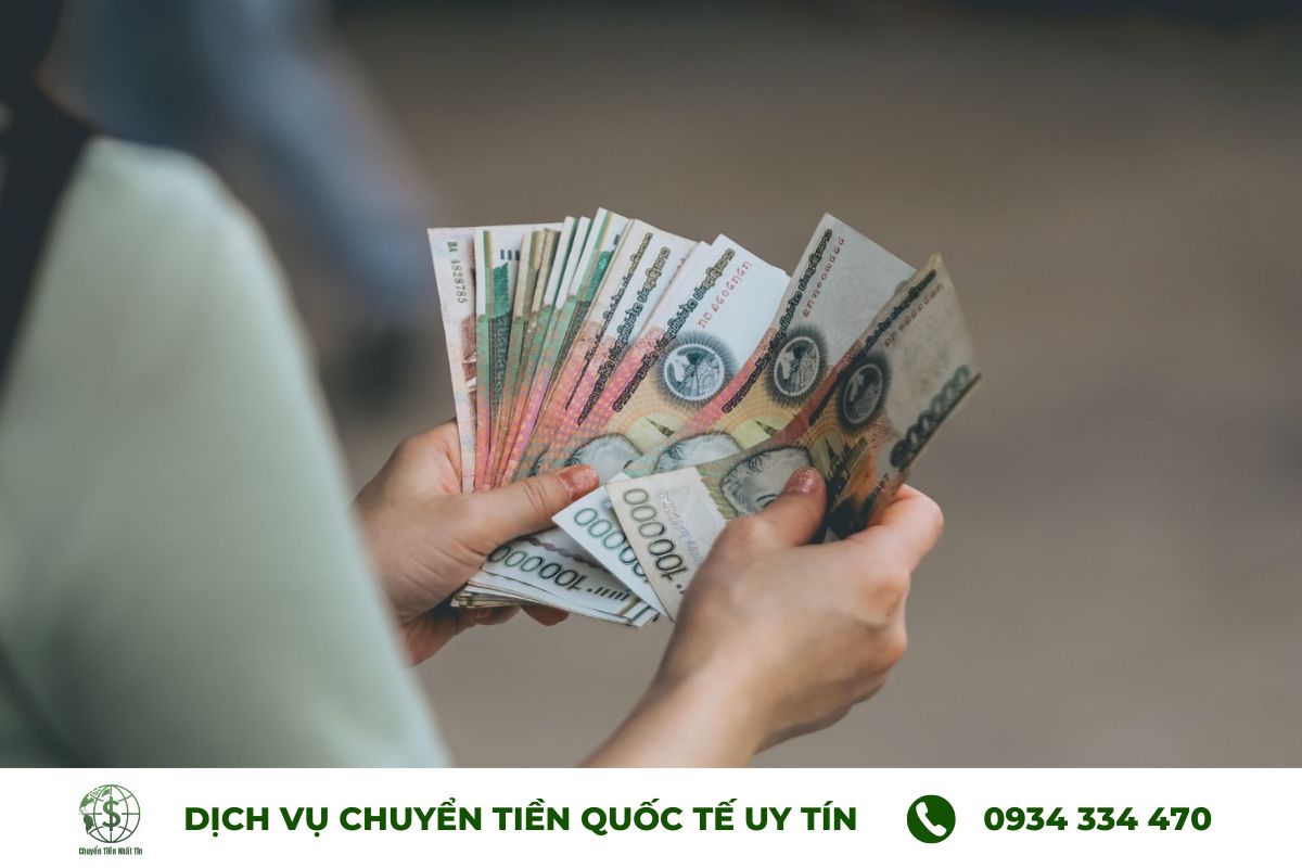Quy trình chuyển tiền từ Việt Nam sang Lào tại Nhất Tín